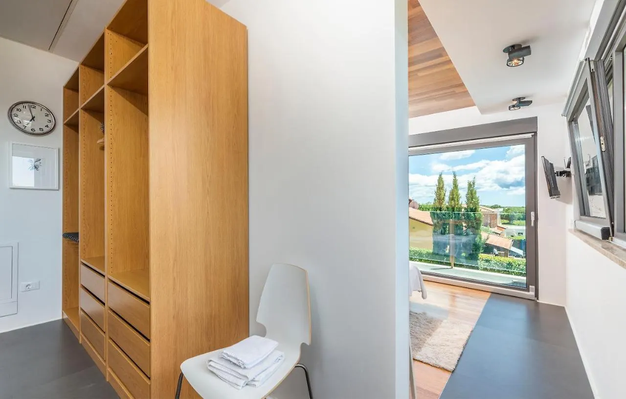 Villa Laura Istarska Višnjan Kroatien