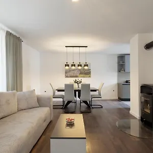  Apartment Larissa By Rent Istria