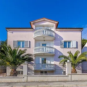 Ori Ferienhaus Pula
